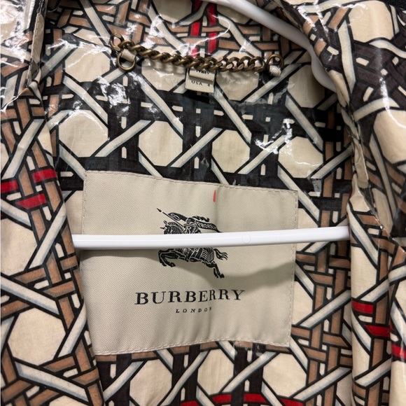 Burberry Women's Patterned Trench Coat in Beige and Red - Picture 3 of 7